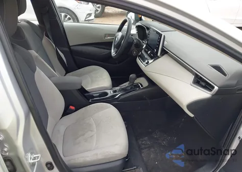 2021 Toyota Corolla Le z USA, uszkodzony, nr VIN 5YFEPMAE2MP178099